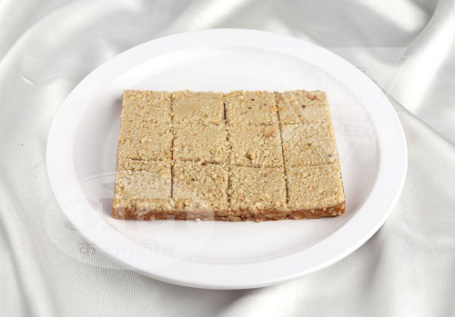 Kaju-Malai-Chikki-500x500-1